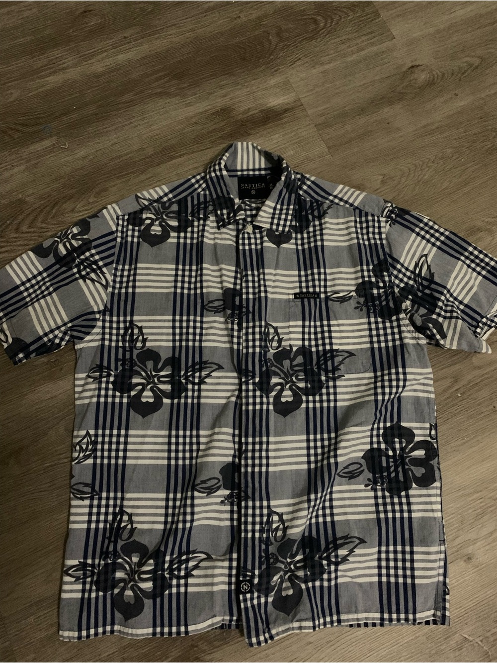 Nautica Short Sleeve Plaid Floral Button-Up Shirt - Blue/White size Medium